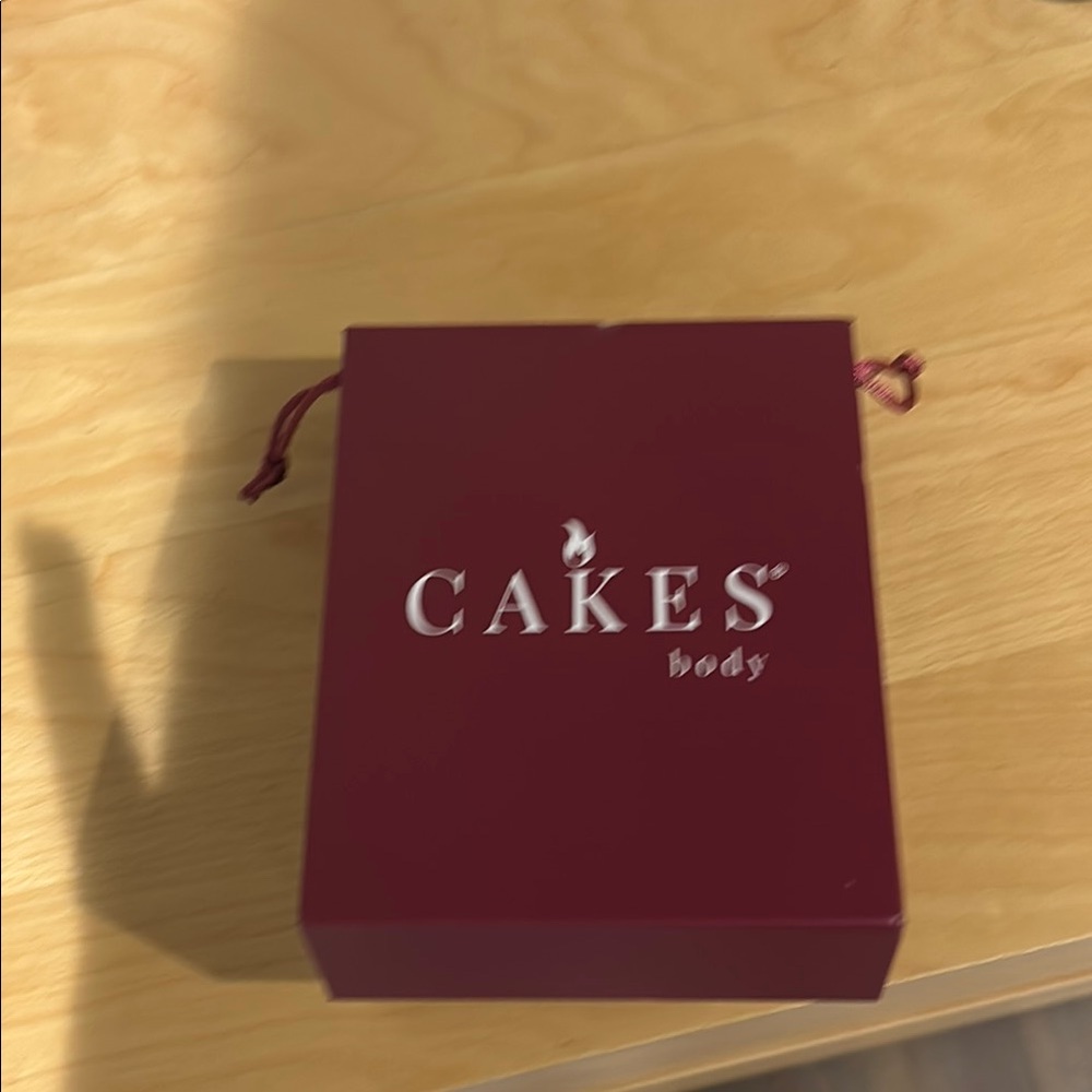 Cakes Body Burgundy Gift Box